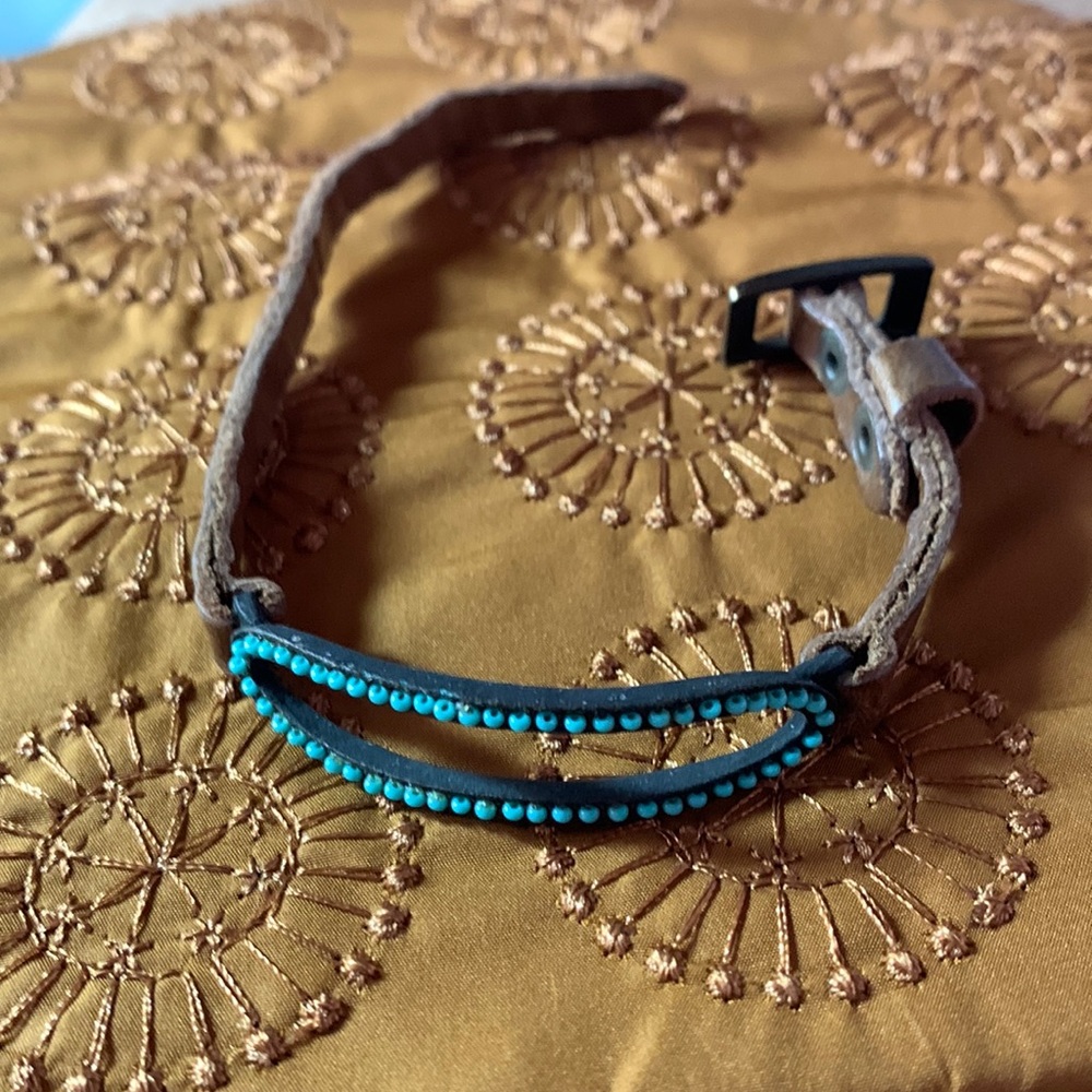 Niquead Turquoise Leather Bracelet